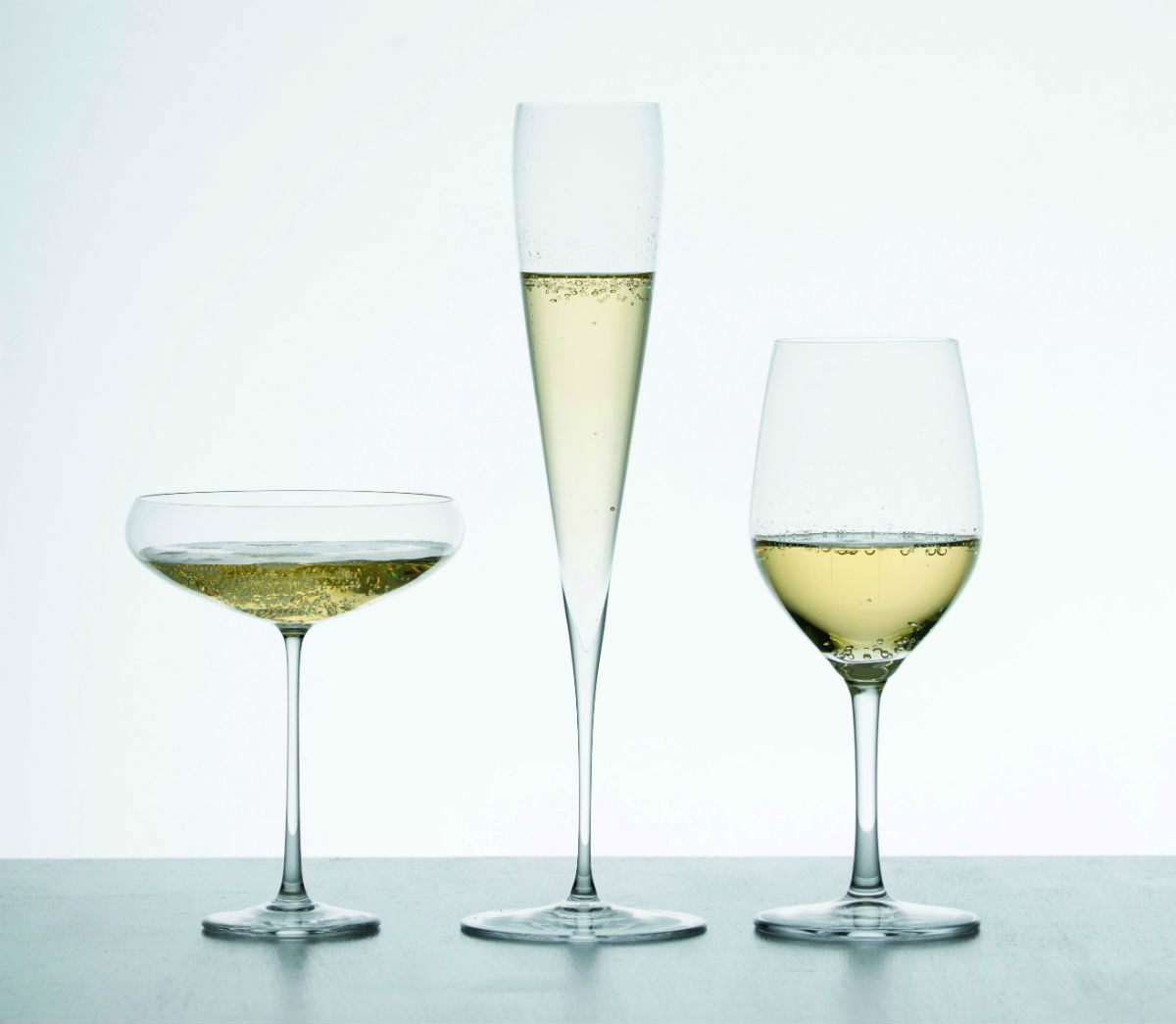 次号６月５日発売のWINE-WHAT!?は、夏のワイン特集です！