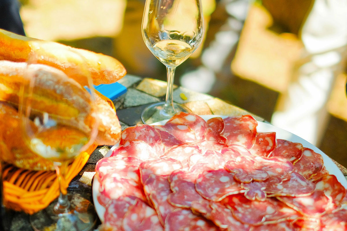 ブルゴーニュワインと一緒にピクニックに出かけよう