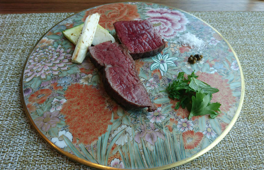 熟成牛炭火焼き