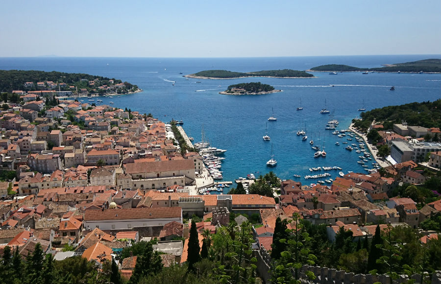 クロアチア フヴァル島