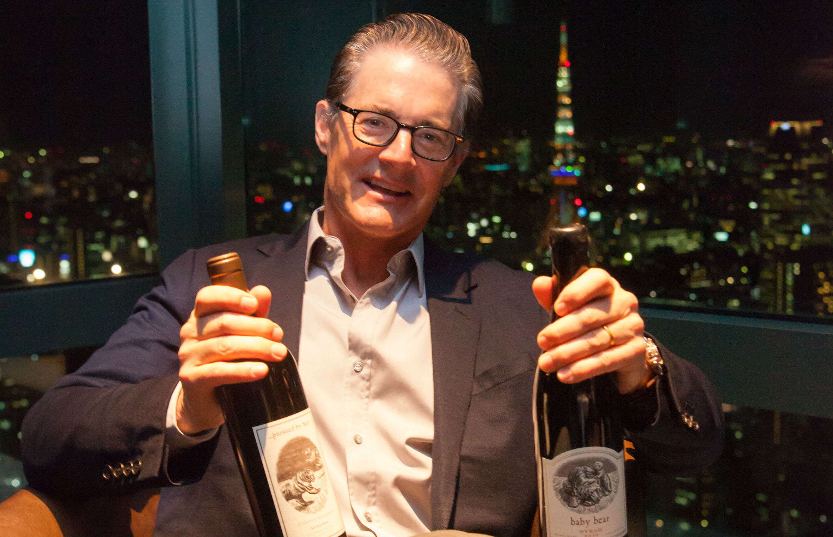 カイル・マクラクランの直筆サイン入りワイン（空き）ボトルを１名様にプレゼント！