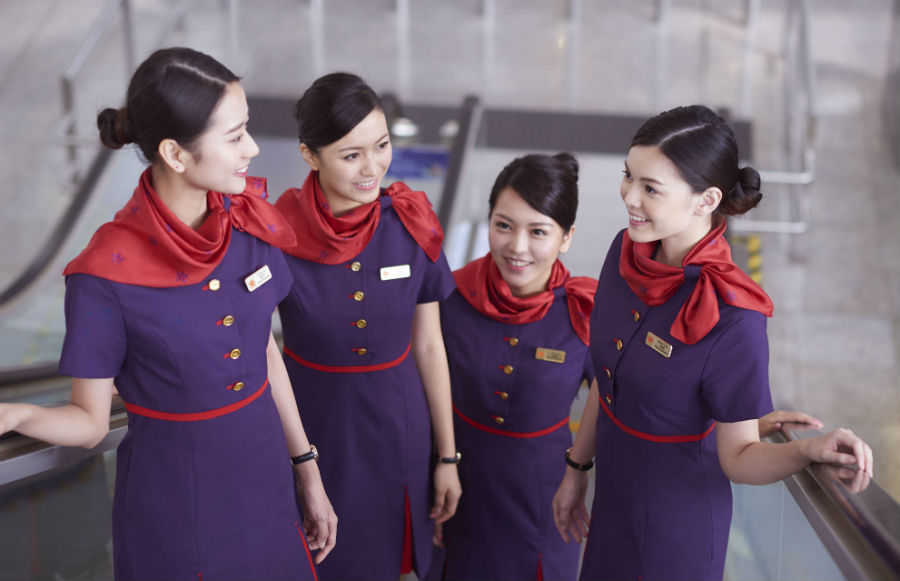 香港へは香港航空のビジネスクラスで！