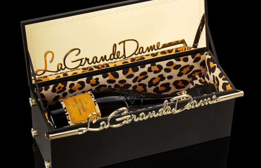 ヴーヴ・クリコ ラ・グランダム 2006 リミテッドエディション by シャーロット・オリンピア 限定発売中！