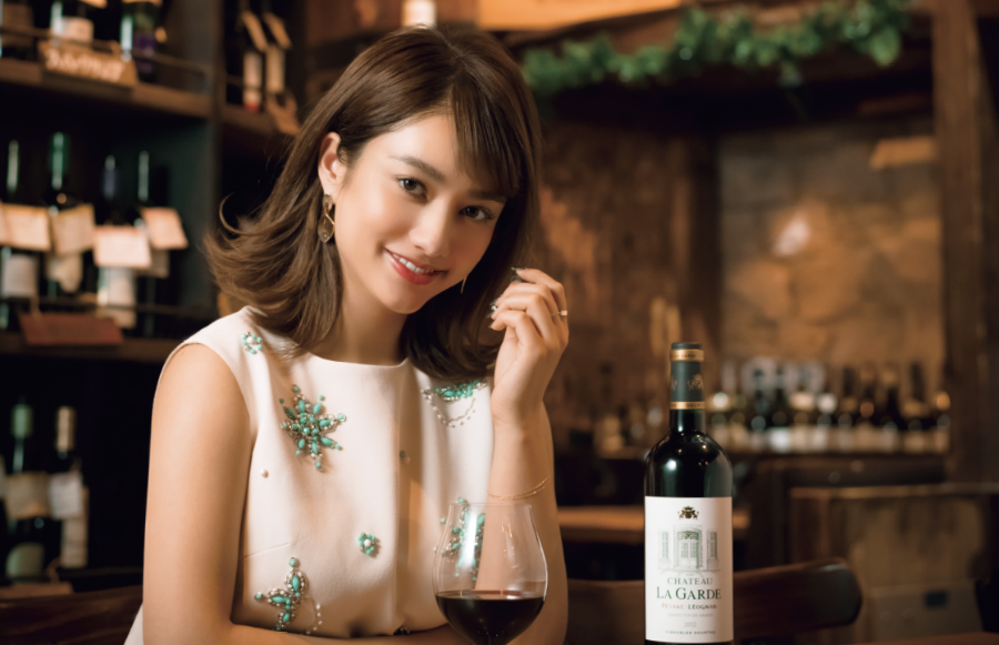 WINE-WHAT!? 2018年3月号（No.21）は、あこがれのボルドー大特集です!