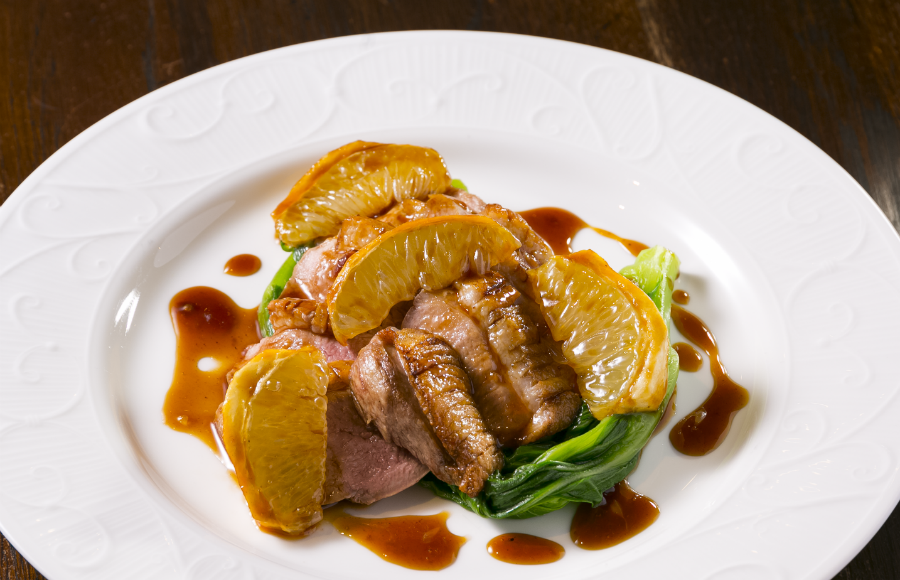 期間限定アメリカ産カモがワインを背負って