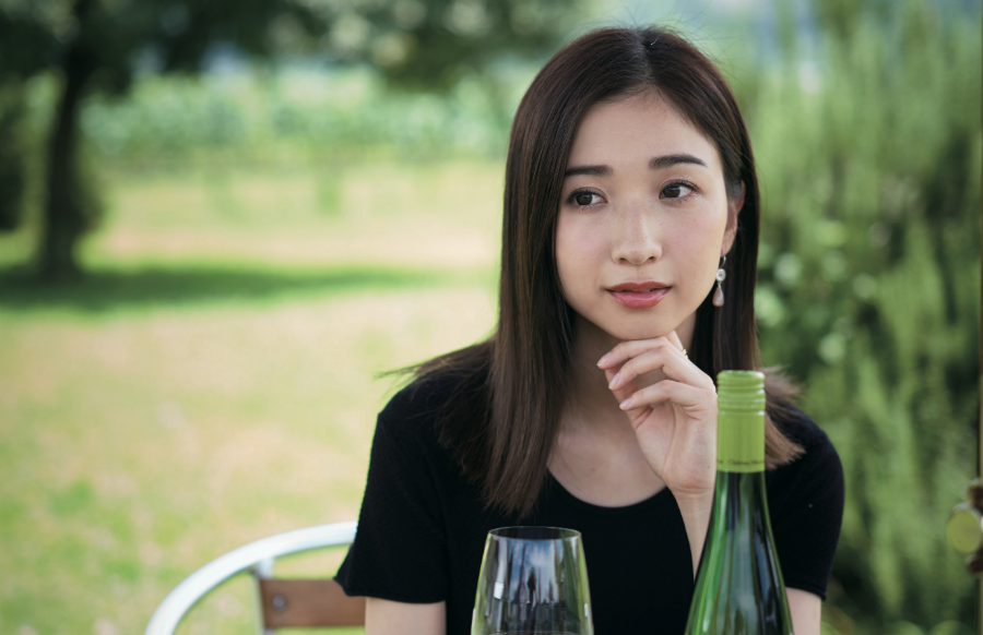 COVER STORY：女優・田原可南子は「いろいろなワインとであってみたい!!」