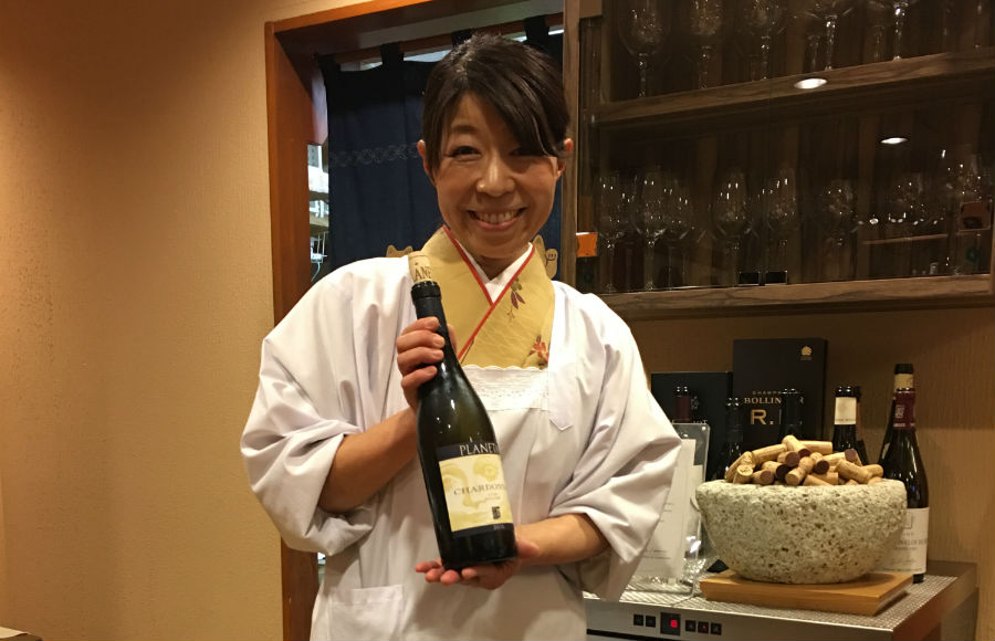 鮨遊膳みのりの女将