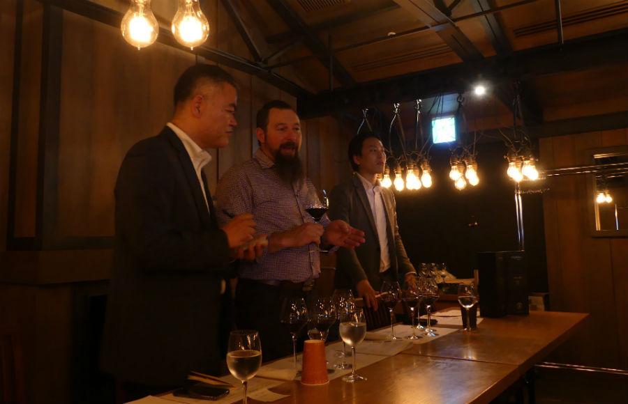 トニー・カレスキー × 岩田渉によるオーストラリアのシラーズとビオディナミ農法に関する考察