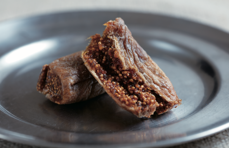 スパークリングワインに「ドライドフィグ・プレミアム」という贅沢