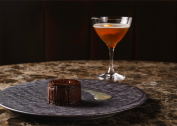 ダンヒルバーでバレンタインスイーツペアリング