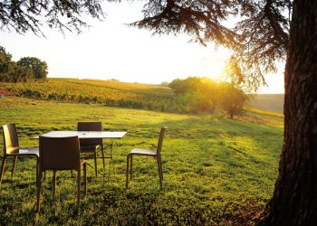 郊外の静かなシャトーで暮らすように泊まりたい