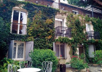 海と食事と創作と