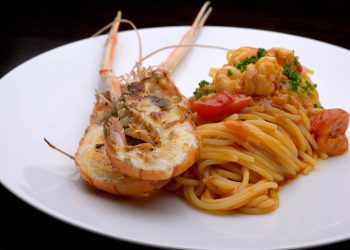 一生モノのレシピを手に入れる！スパゲッティーニスカンピ チェリートマト