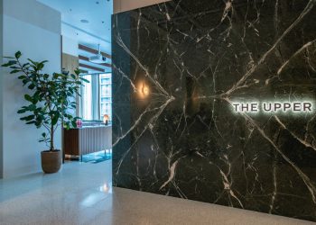 カバーストーリーのお店 The Upper