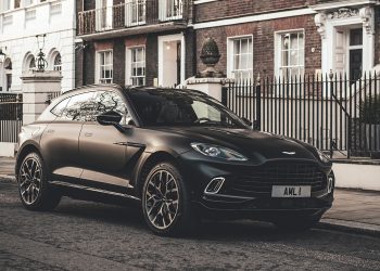 ボランジェをアストンマーティンとザ ・リッツ・カールトン東京とともに堪能